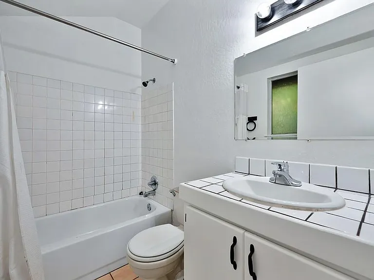 3074 Sheridan St #3 — Photo 7
