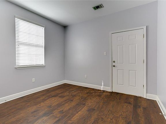 5th image of 1712-14 Cambronne St