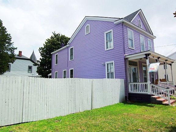 3rd image of 251 Webster Ave