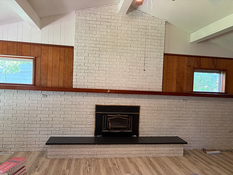 531 N Alexander Ave — Photo 2