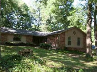 2962 Foxcroft Dr, Tallahassee, FL 32309
