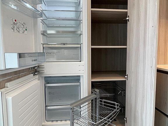 5th image of 19 Bathurst St #3205