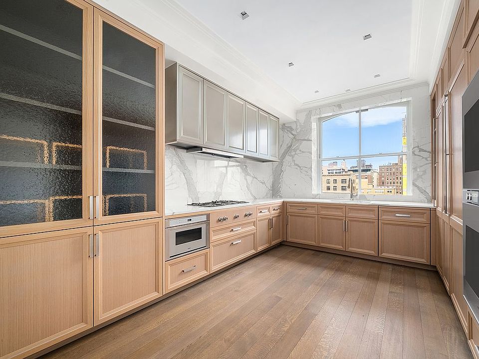 1st image of 225 W 86th St APT 910