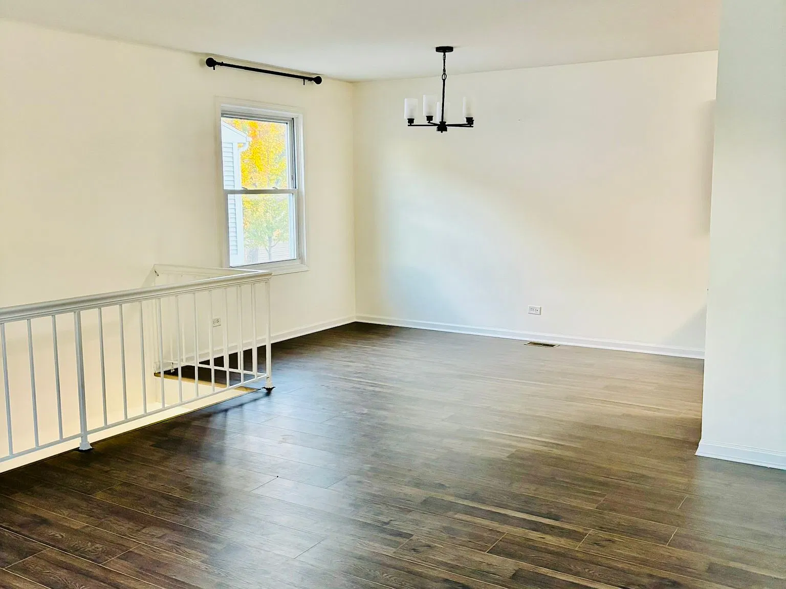 3 bed, 1034 sqft, $2,600 — Photo 3