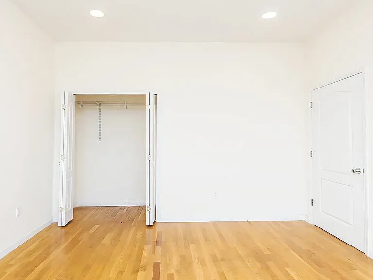 37-34 29th St #3B — Photo 7