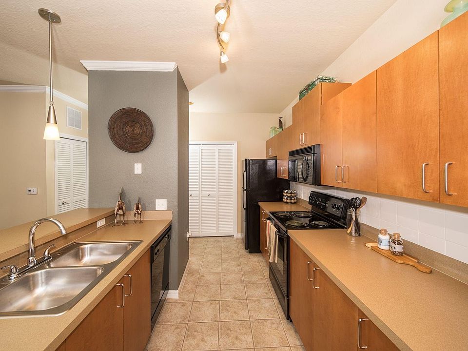 1st image of 1930 Devonwood Dr #213