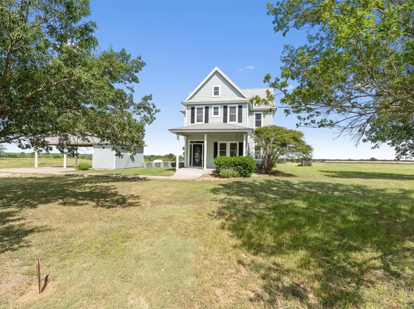 768 Upper Elgin River Rd, Elgin, TX 78621