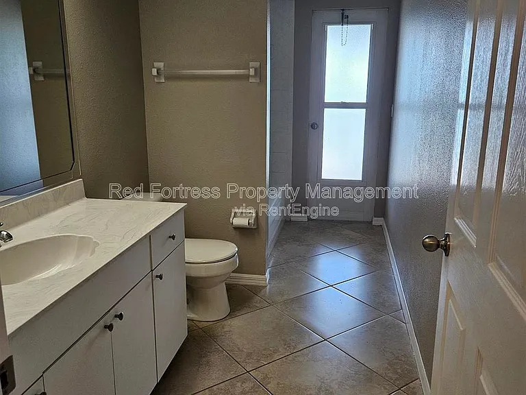 2613 SW 15th Ave — Photo 12
