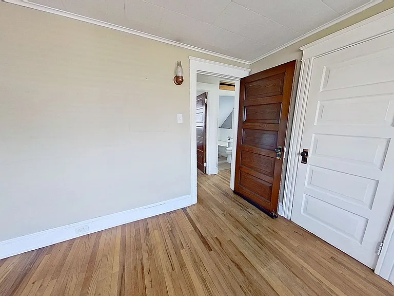 835 Latimer St — Photo 8