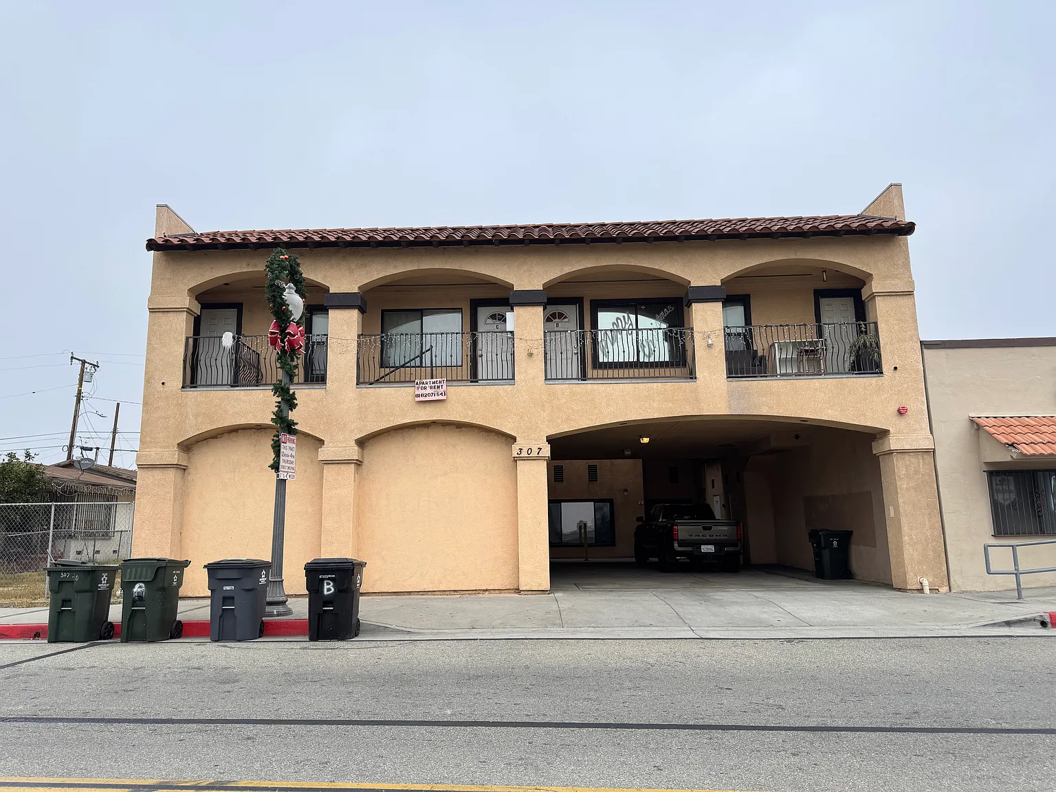307 W Santa Fe Ave — Photo 3