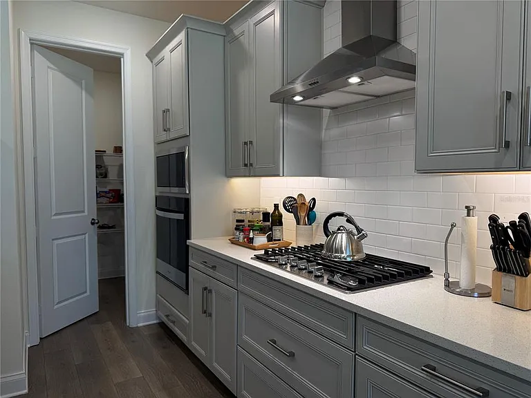 715 Blue Citrus Ln — Photo 14