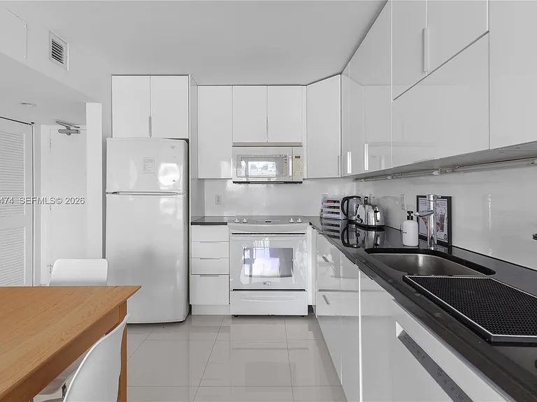 345 Ocean Dr #607 — Photo 14
