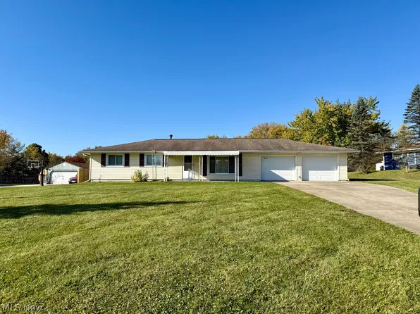 9197 Lakeside Dr, Streetsboro, OH 44241