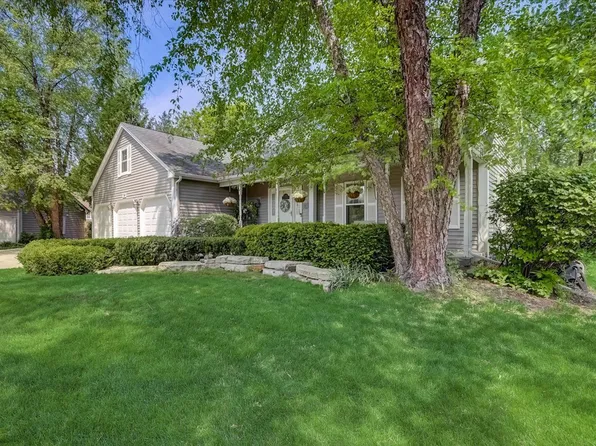 270 Coventry Ct, Elgin, IL 60123