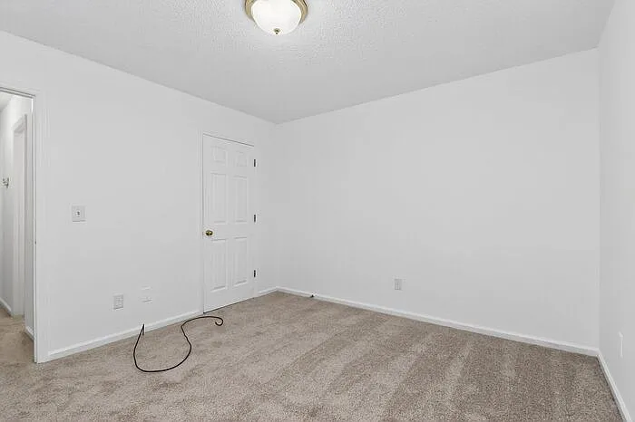93 Sunderland Rd SW — Photo 15