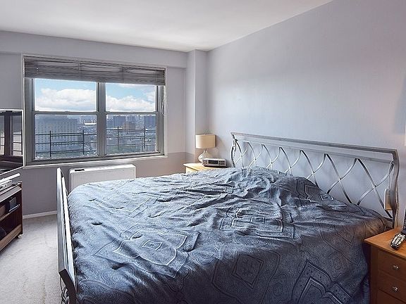 5th image of 1020 Grand Concourse APT 21U