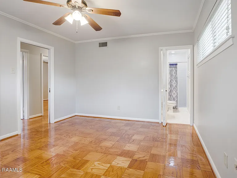 920 Marilyn Dr — Photo 12
