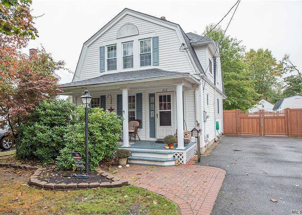 1st image of 212 Grant Ave