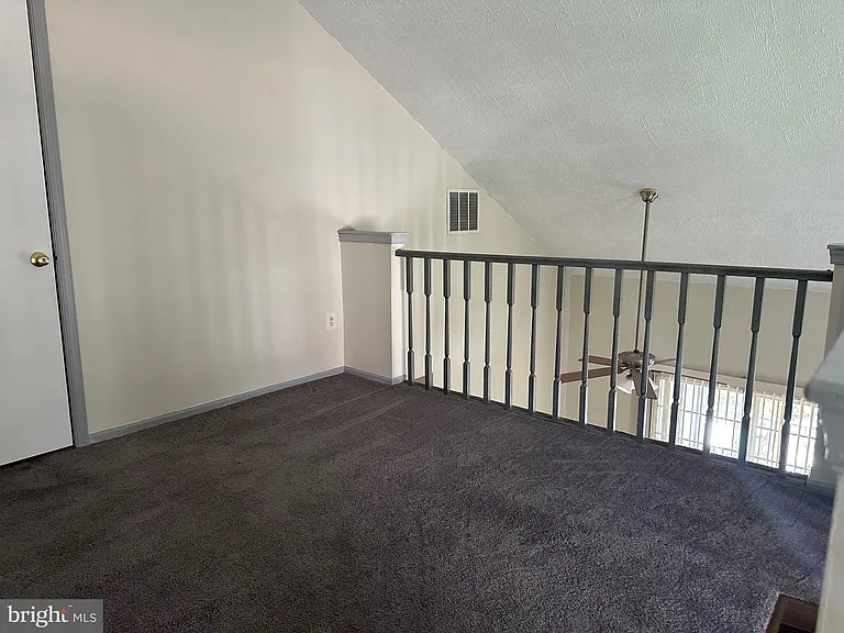 128 Andover Pl — Photo 6