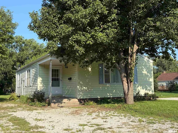1423 S East St, Jacksonville, IL 62650