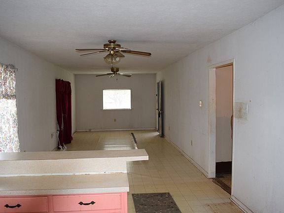 3rd image of 309 E Corral Ave
