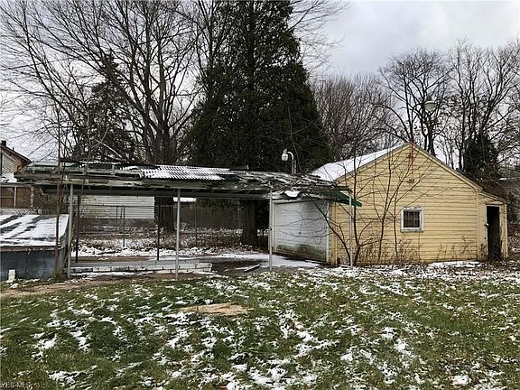 5th image of 611 Clearmont Dr