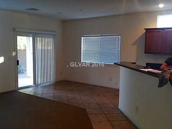 4th image of 6004 Sugar Creek Dr