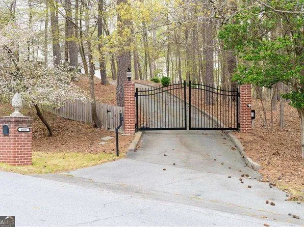 4036 Gunnin Rd, Peachtree Corners, GA 30092