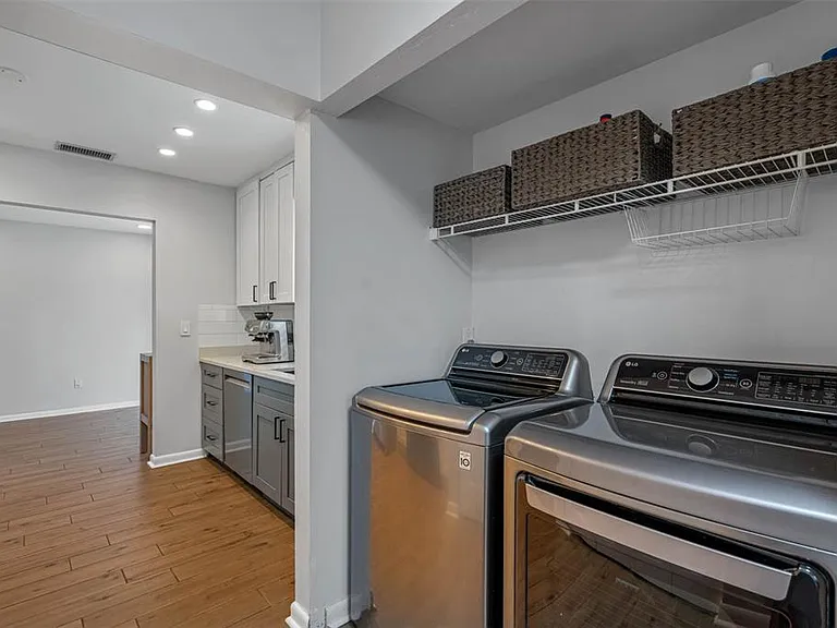 5104 W Cleveland St — Photo 26