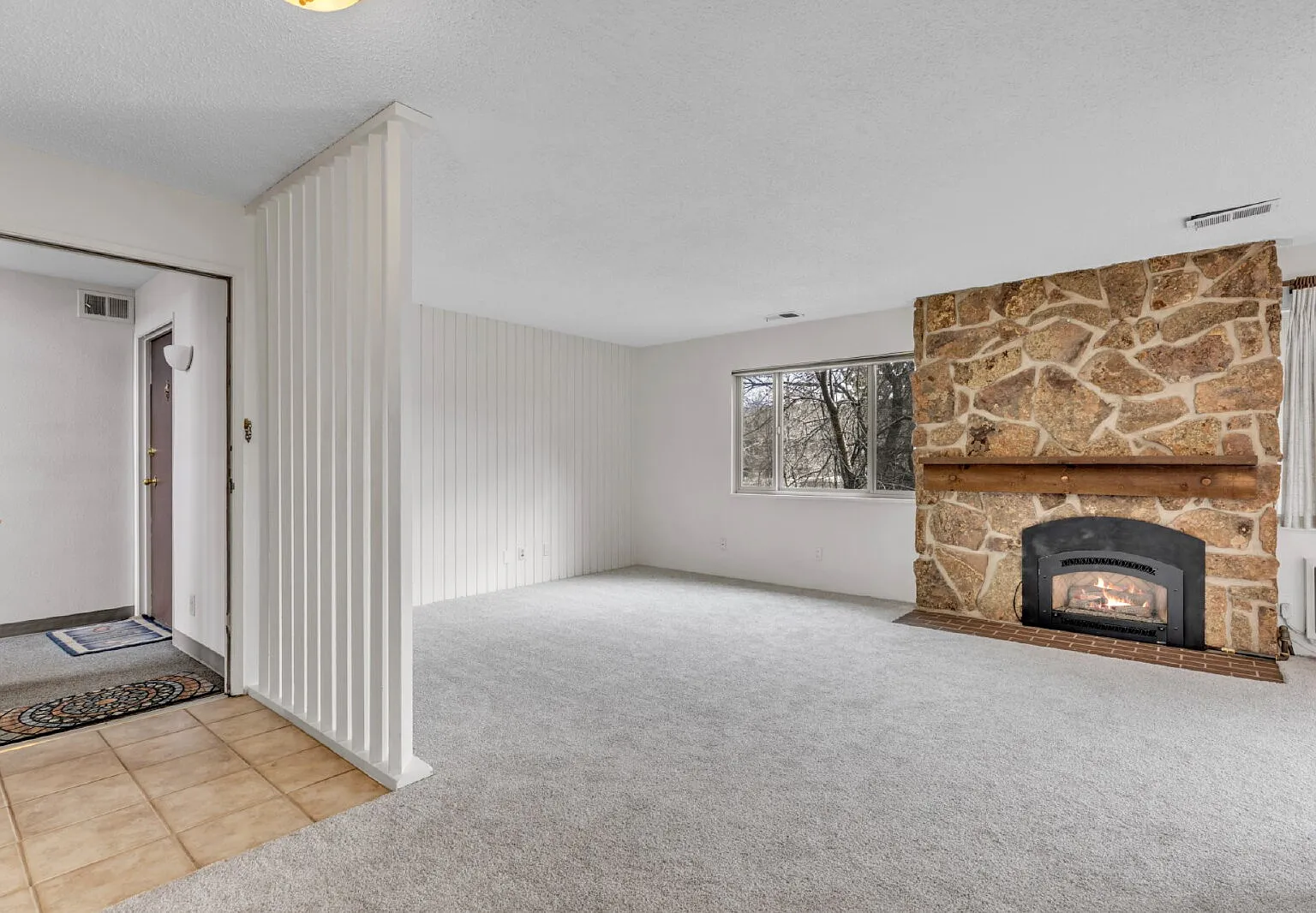 2 bed, 1.0 bath, 862 sqft, $1,770 — Photo 2