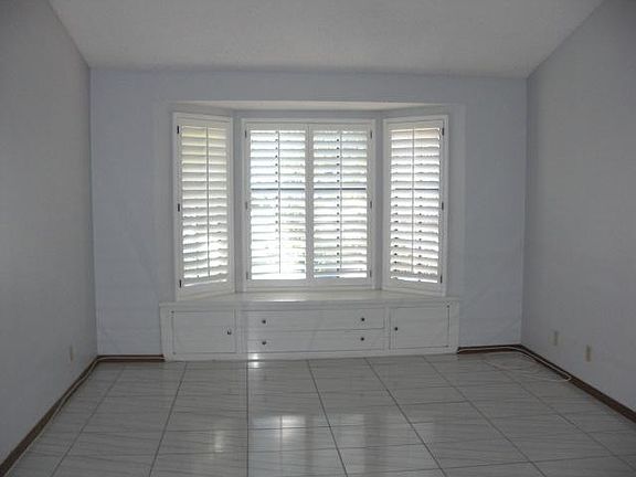5th image of 457 Las Palomas Dr