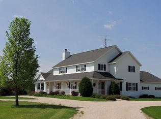 25551 Cherokee Rd, Saint Charles, MN 55972