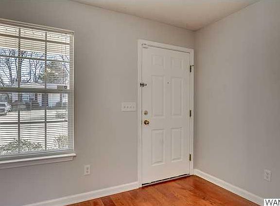 3rd image of 3152 38th Ave