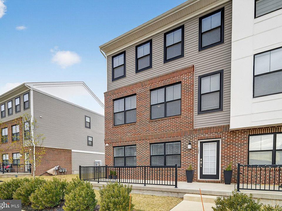 1st image of 125 Lewis Fisher Dr