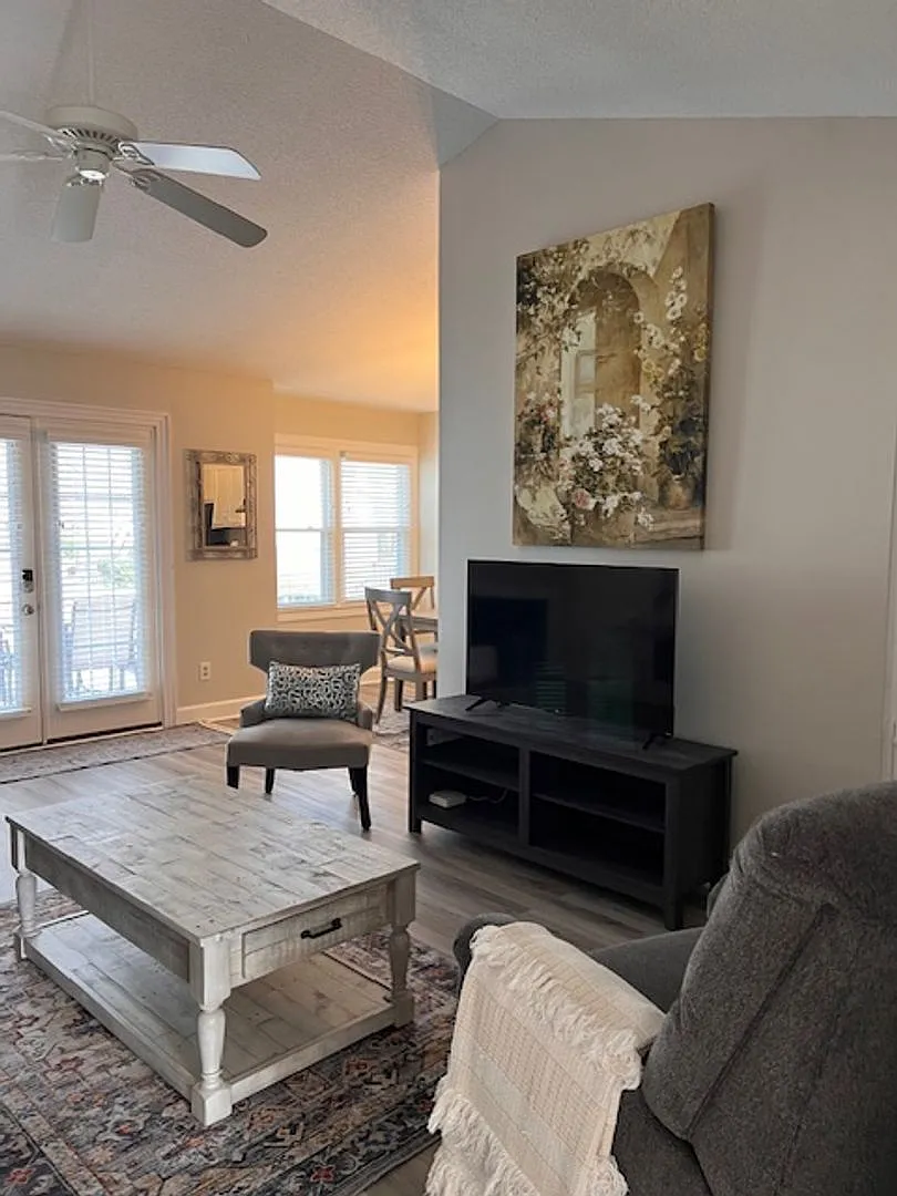 2502 St. Christopher Circle Unit #2 — Photo 3