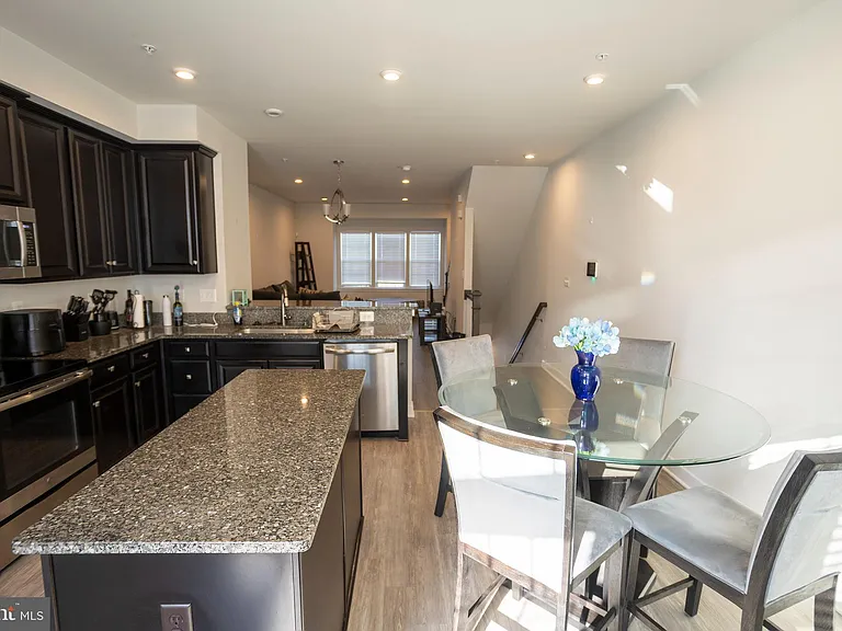 9926 New Pointe Dr — Photo 14