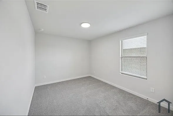 517 Green Gables Dr — Photo 11