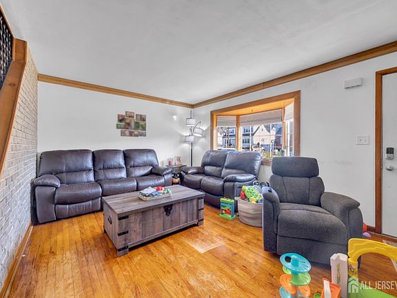 2nd image of 85 Coolidge Ave