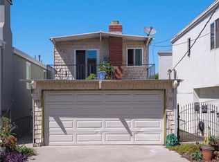 1205 11th St, Hermosa Beach, CA 90254