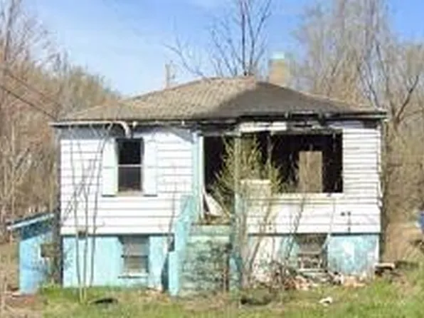 824 E 15th Ave, Gary, IN 46407