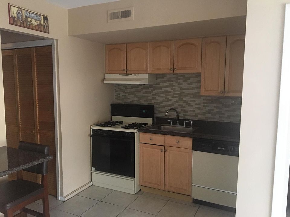 1st image of 1487 Stadium Ave