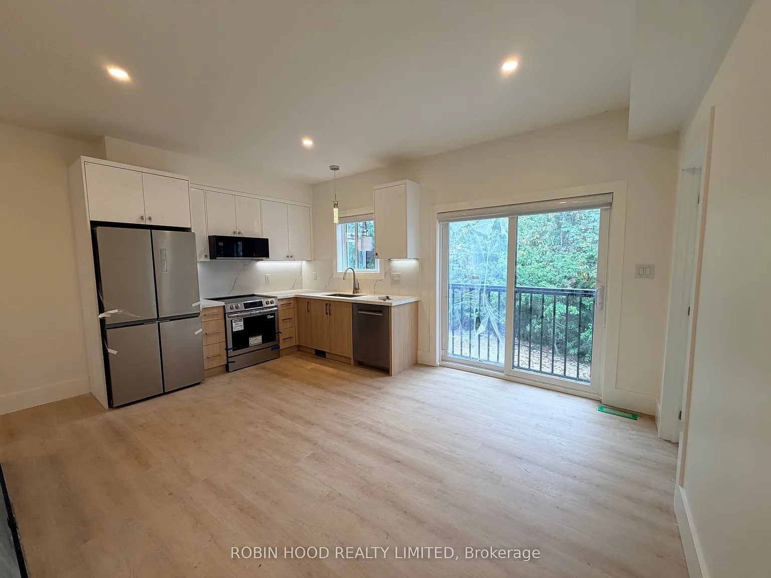 3 bed, $4,200 — Photo 2