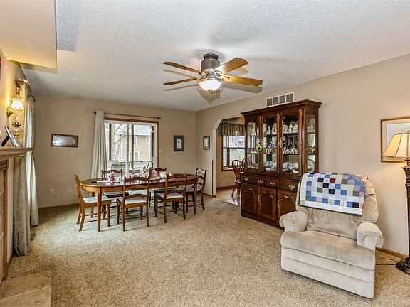 4th image of 2118 Rosemont Dr