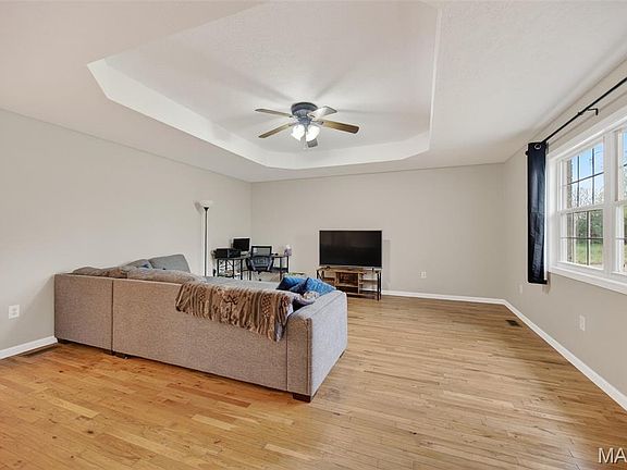 3rd image of 21111 Larson Rd