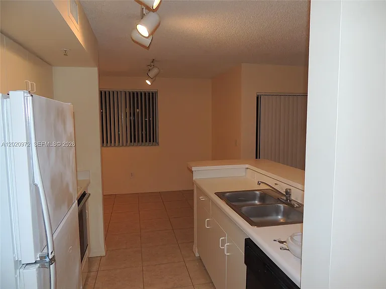 2600 S University Dr #103 — Photo 19