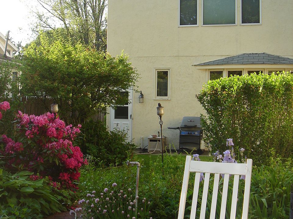 1st image of 200 Pleasant Ave