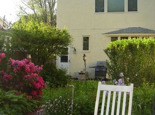 200 Pleasant Ave, Hamburg, NY 14075