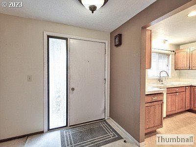 3rd image of 494 NE 19th Ave