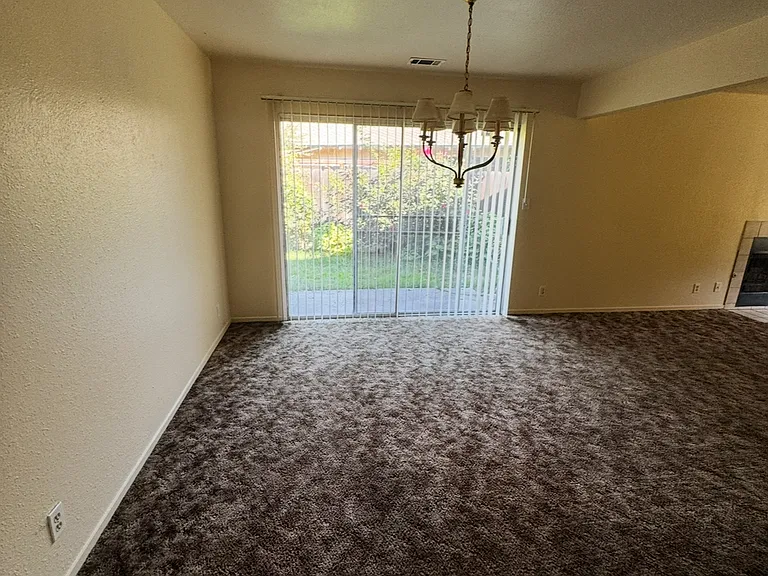 2745 Canyon Creek Dr — Photo 5