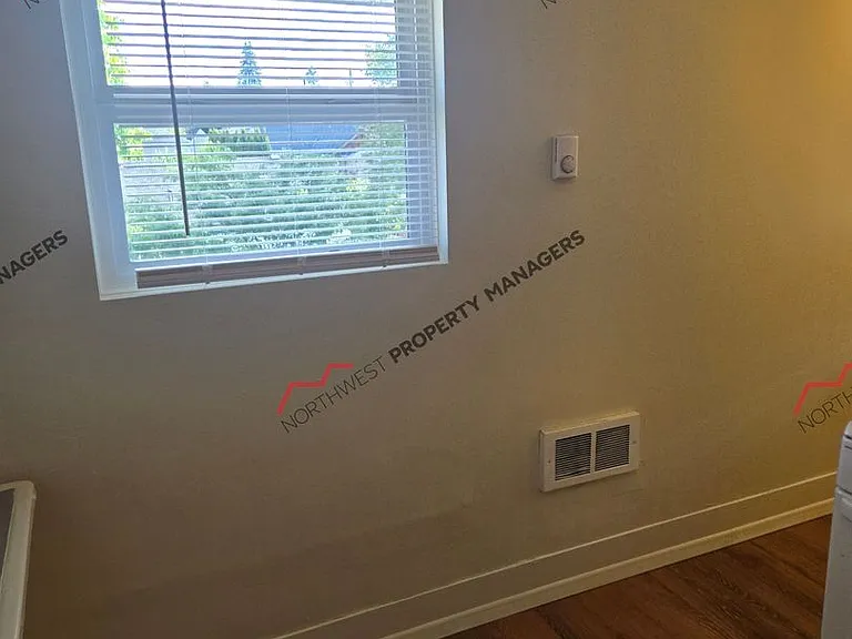409-411 S Silver St #15 — Photo 9